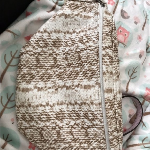 Fanny pack - Picture 1 of 3